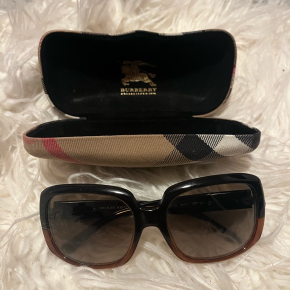 Burberry 4051 Oversized Square Sunglasses - Picture 1 of 7